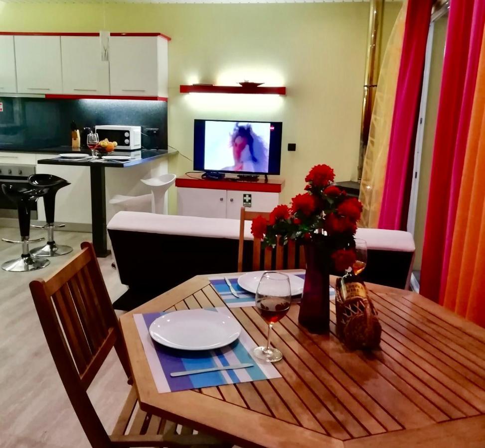 Casa Da Relva Com Piscina Aquecida Interna Apartment อาร์โกดากาเลียตา ภายนอก รูปภาพ