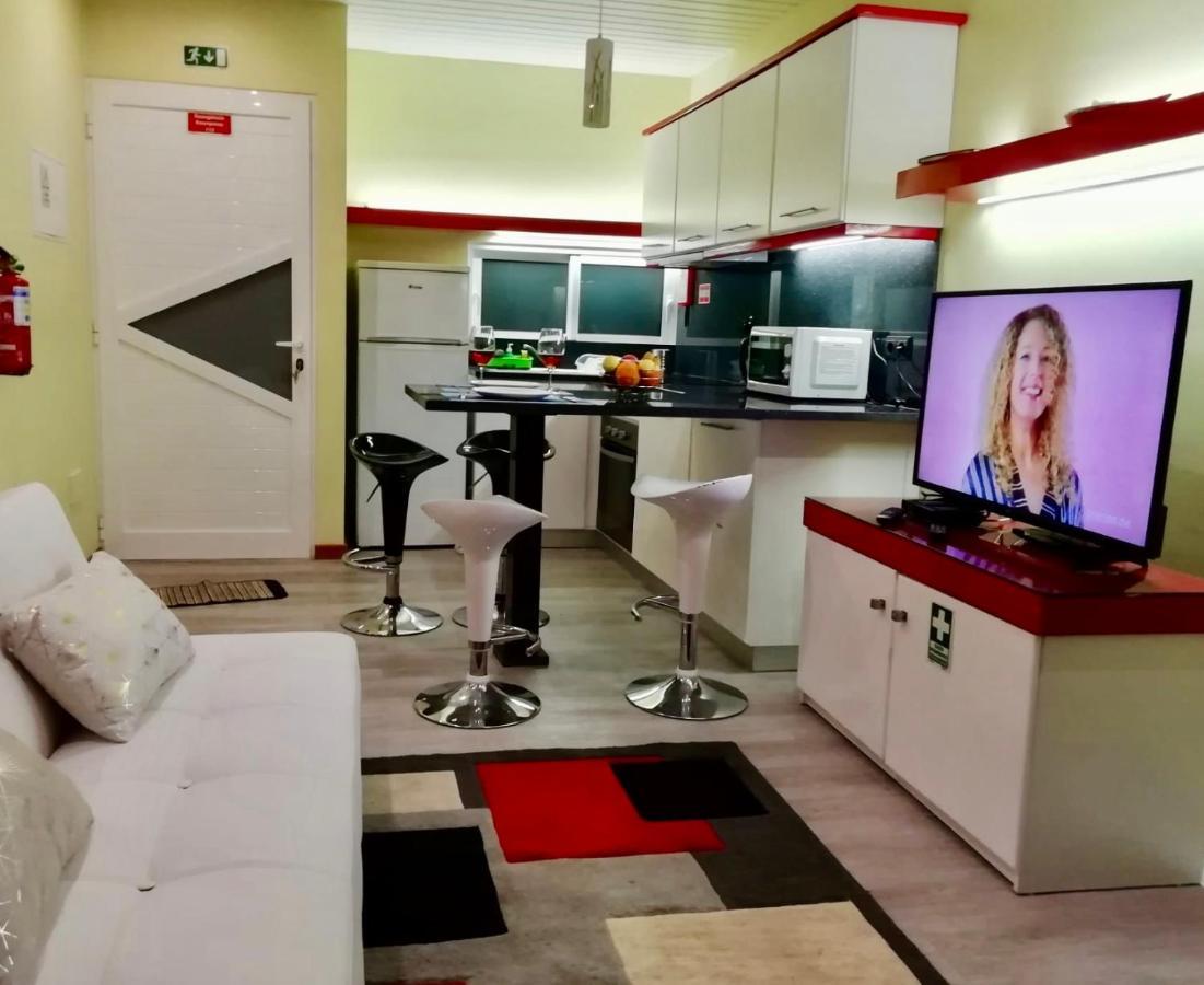 Casa Da Relva Com Piscina Aquecida Interna Apartment อาร์โกดากาเลียตา ภายนอก รูปภาพ